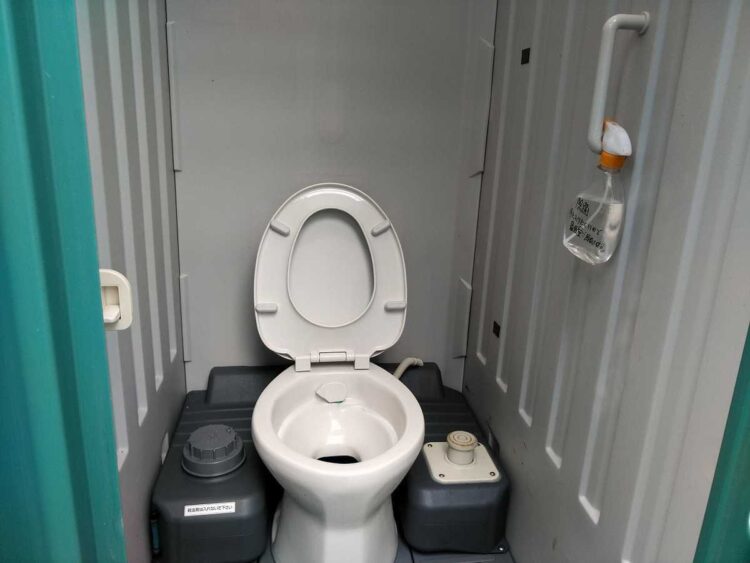 コーラル南房総オートキャンプ場の洋式トイレ