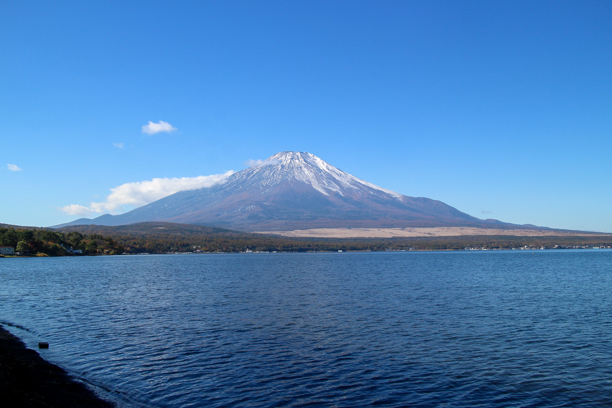 絶景ビューポイントから見える大きな富士山